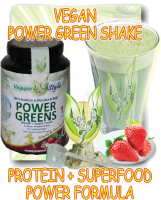 power-greensvegane-eiweiss-protein-shakes-mit-superfoods-erdbeere3